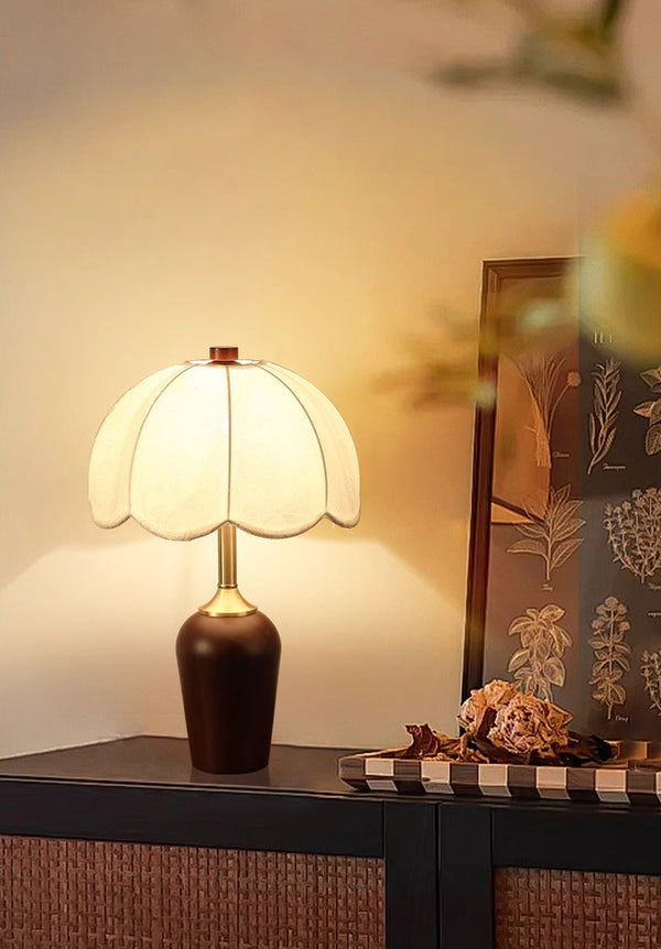 Lampe de table d'étude de chambre à coucher rétro en bois massif entièrement en cuivre