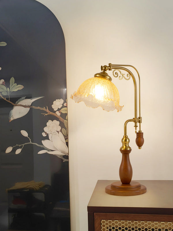Medieval style bedroom bedside study flower table lamp