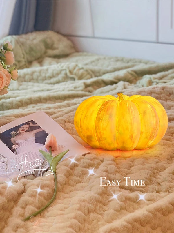 Pumpkin table lamp