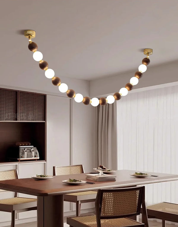 Lustre boule en bois massif à longues bandes de style médiéval