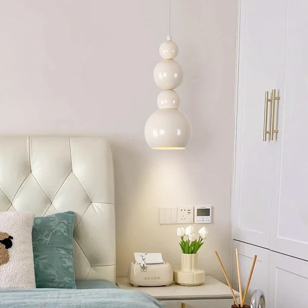 Kreativer Kronleuchter im cremefarbenen Stil mit Kürbislampe