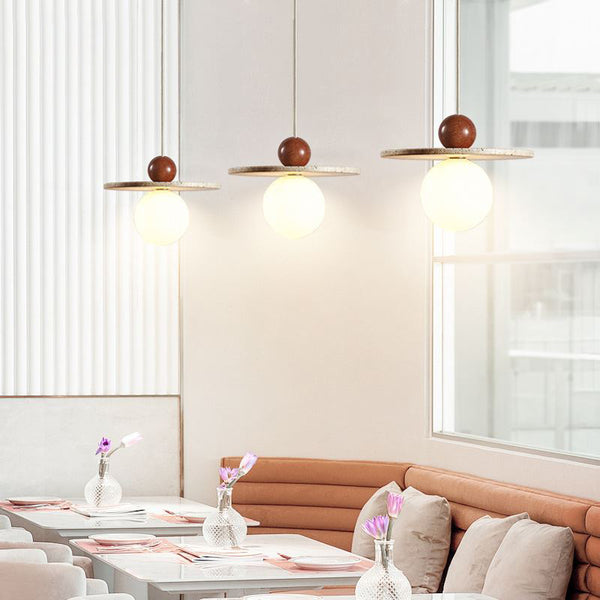 Lustre en travertin jaune français de style Wabi-sabi