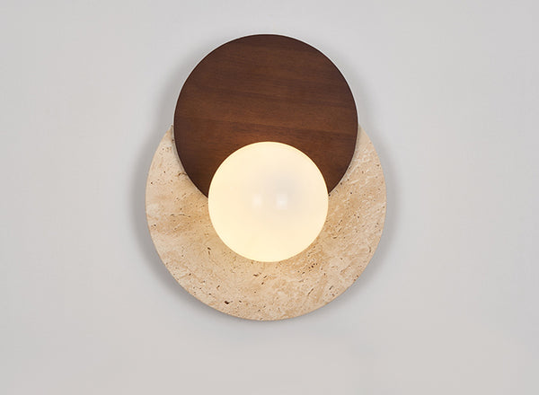 Japanische Wandlampe im Wabi-Sabi-Stil