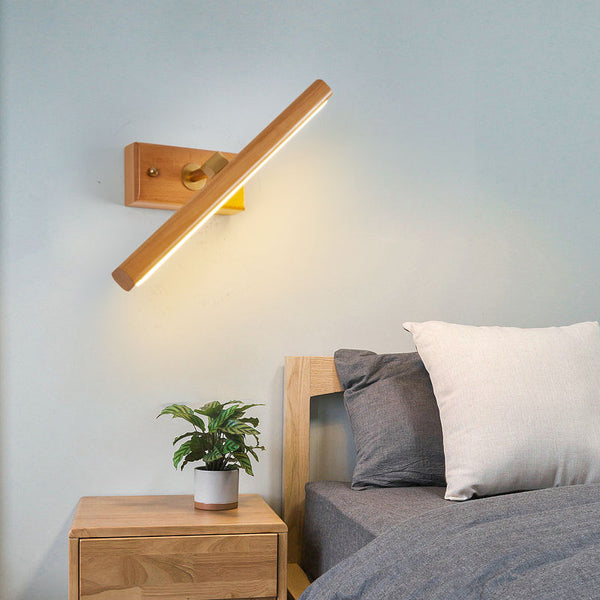 Wandlampe aus massivem Holz mit langem Spiegel