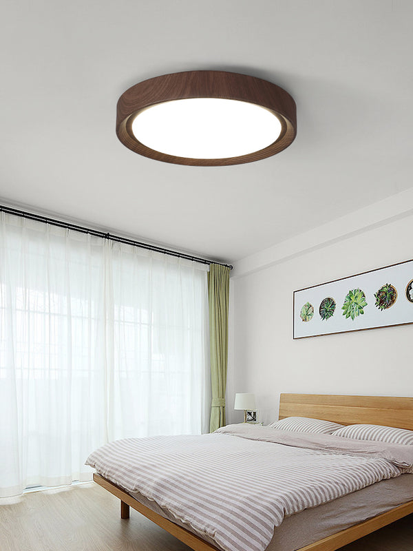 Einfache runde Deckenlampe für Schlafzimmer mit Holzmaserung