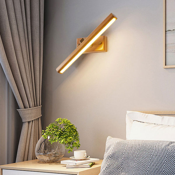 Wandlampe aus massivem Holz mit langem Spiegel