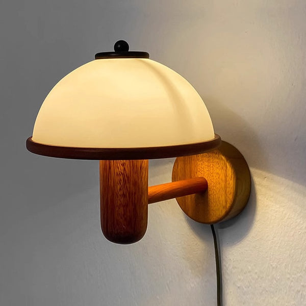 Wandlampe Pilz aus Massivholz