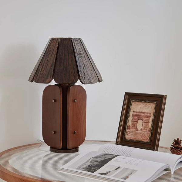 Schlafzimmer-Tischlampe aus Massivholz im Wabi-Sabi-Stil