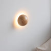 Dekorative Wandlampe aus Massivholz für das Schlafzimmer