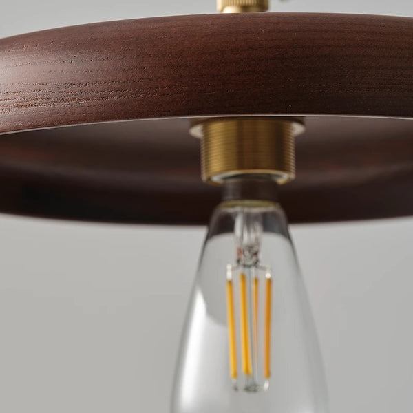 Lustre de salle à manger en bois massif de style médiéval