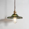 Lustre en verre vert frais