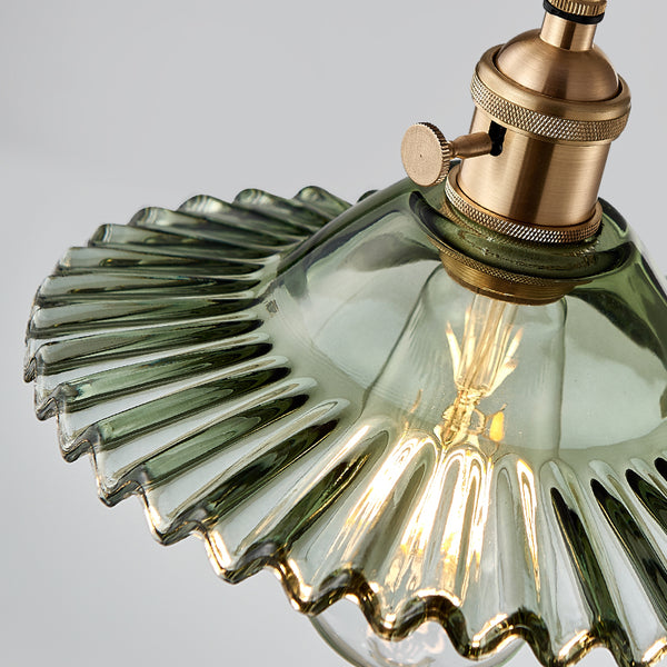 Lustre en verre vert frais