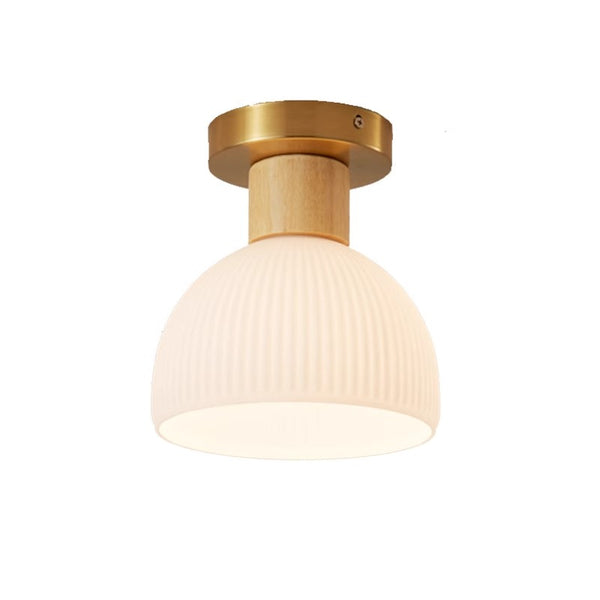 Deckenlampe aus Massivholz im cremefarbenen Stil