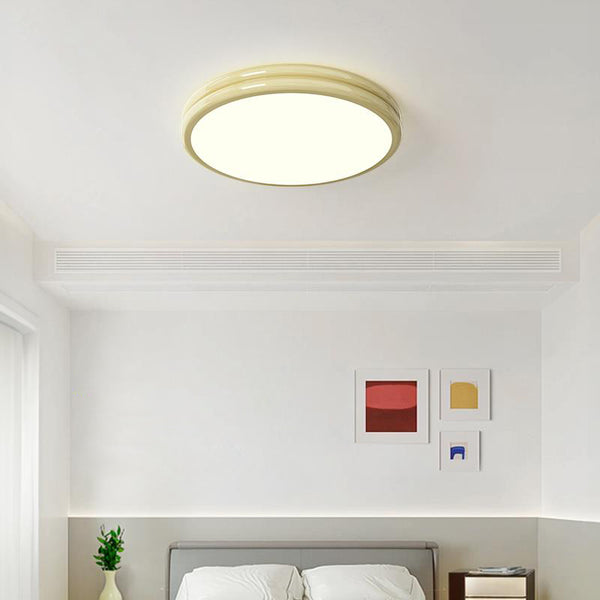Simple cream style ceiling lamp