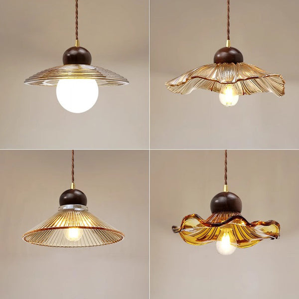 Lustre médiéval en verre de noyer