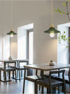 Lustre en verre vert frais