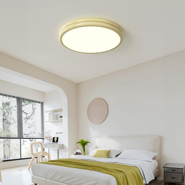 Simple cream style ceiling lamp