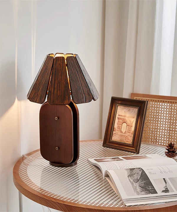 Schlafzimmer-Tischlampe aus Massivholz im Wabi-Sabi-Stil