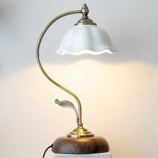 Bedroom ceramic petal table lamp