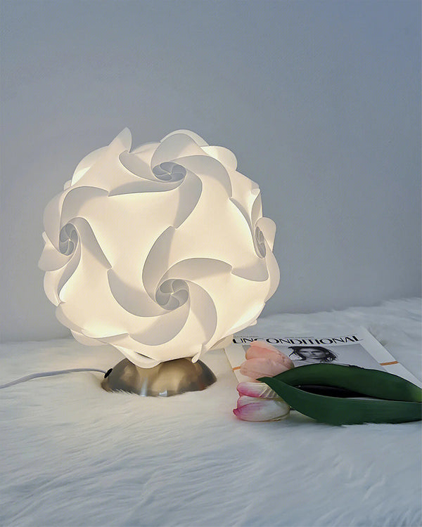 Bedroom spherical petal table lamp