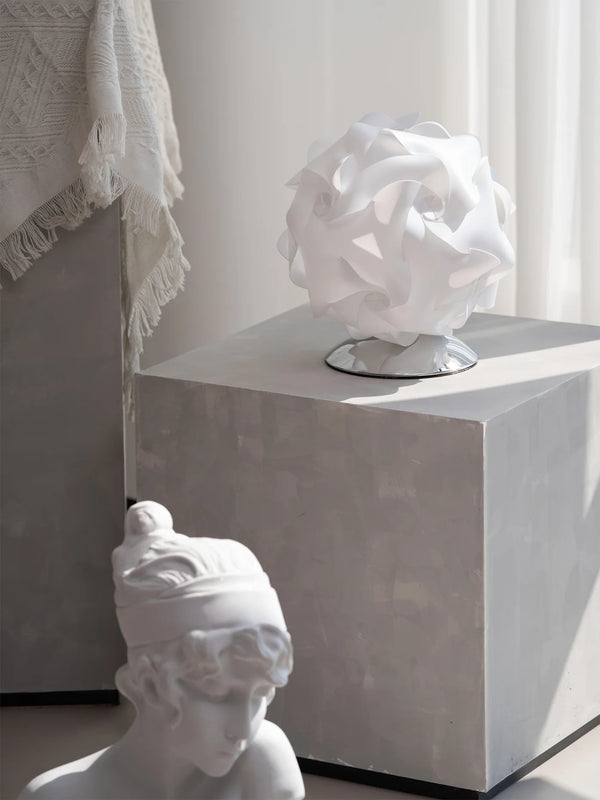 Bedroom spherical petal table lamp