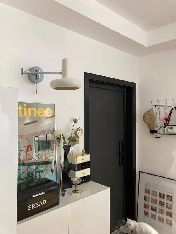 Lampe de poche murale à bascule