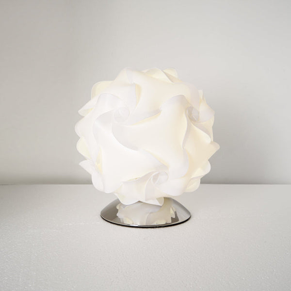Bedroom spherical petal table lamp