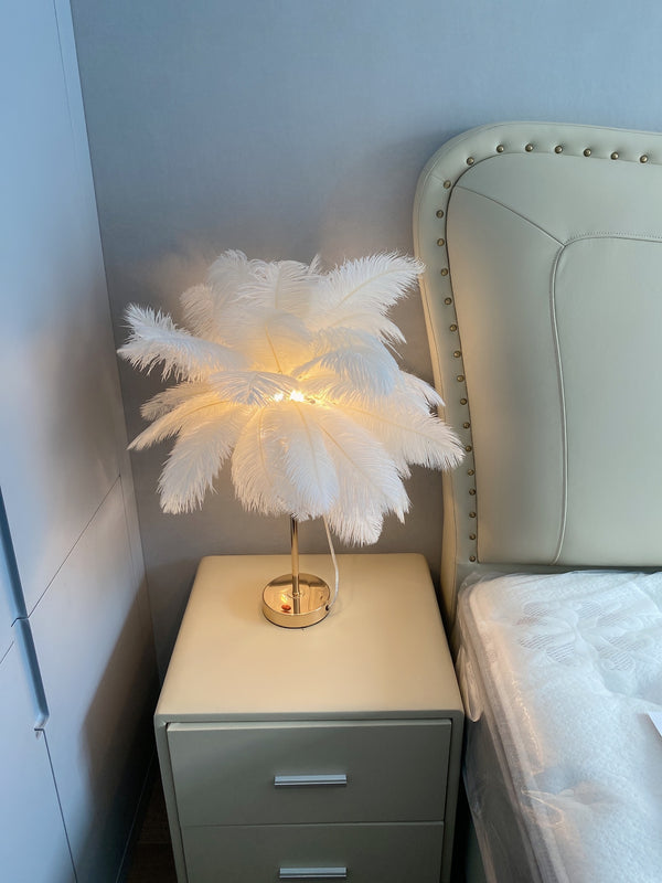 Goose Feather Table Lamp