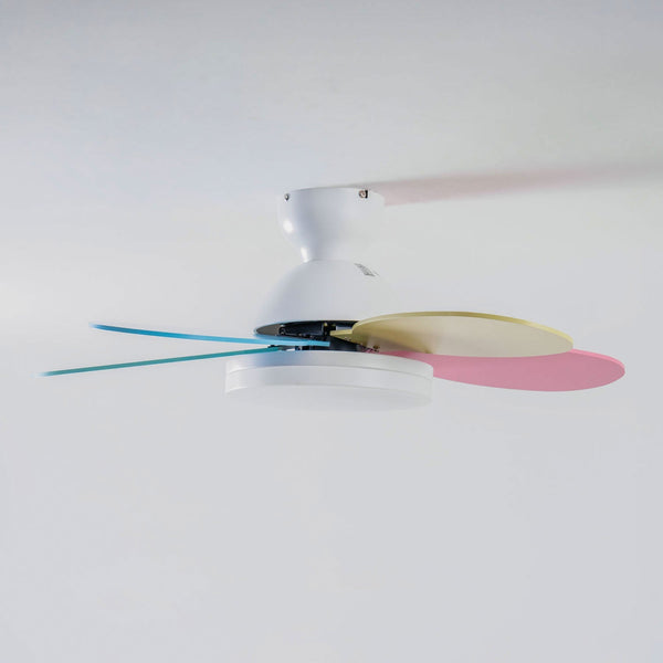 Multi-color petal ceiling fan lamp