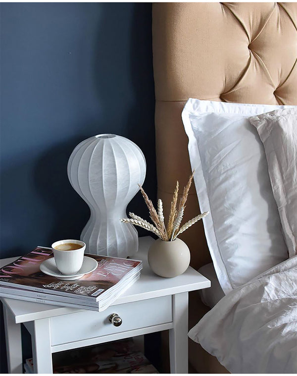 Lampe de table avec abat-jour en soie naturelle