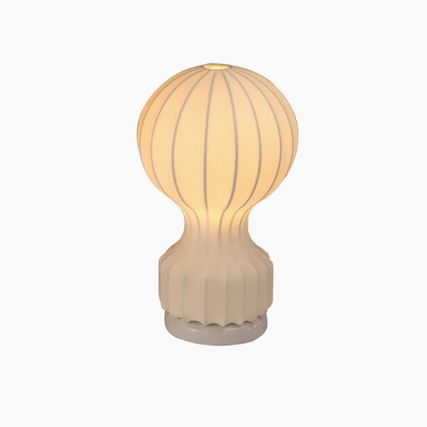Lampe de table avec abat-jour en soie naturelle