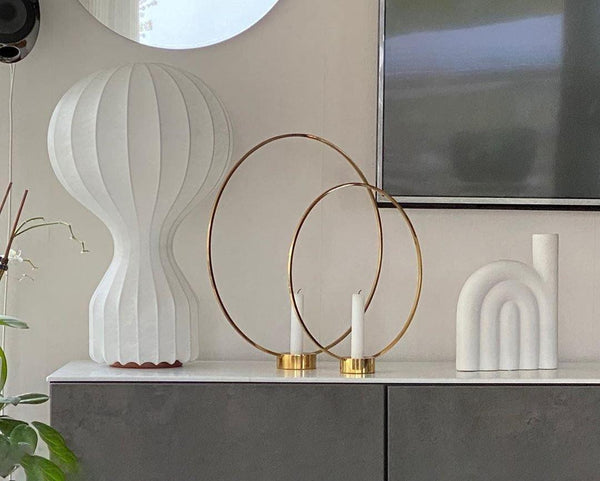 Lampe de table avec abat-jour en soie naturelle