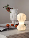 Lampe de table avec abat-jour en soie naturelle