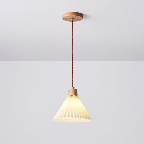 Hängeleuchte mit Plisseeschirm