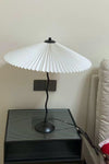 Lampe de table à abat-jour plissé