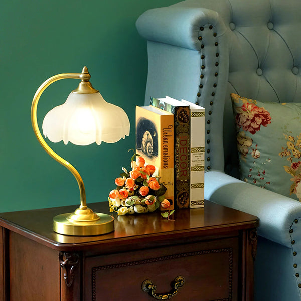 Retro bedroom study petal table lamp
