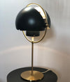 Rotatable spherical table lamp