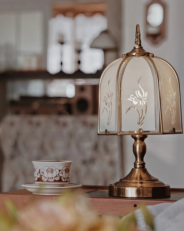 American retro living room art etched glass table lamp