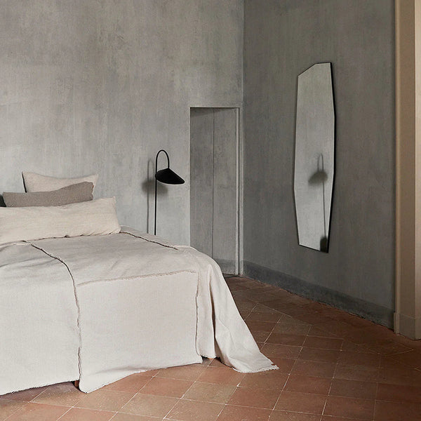 Nordic minimalist bedside wall lamp
