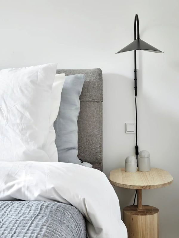 Nordic minimalist bedside wall lamp