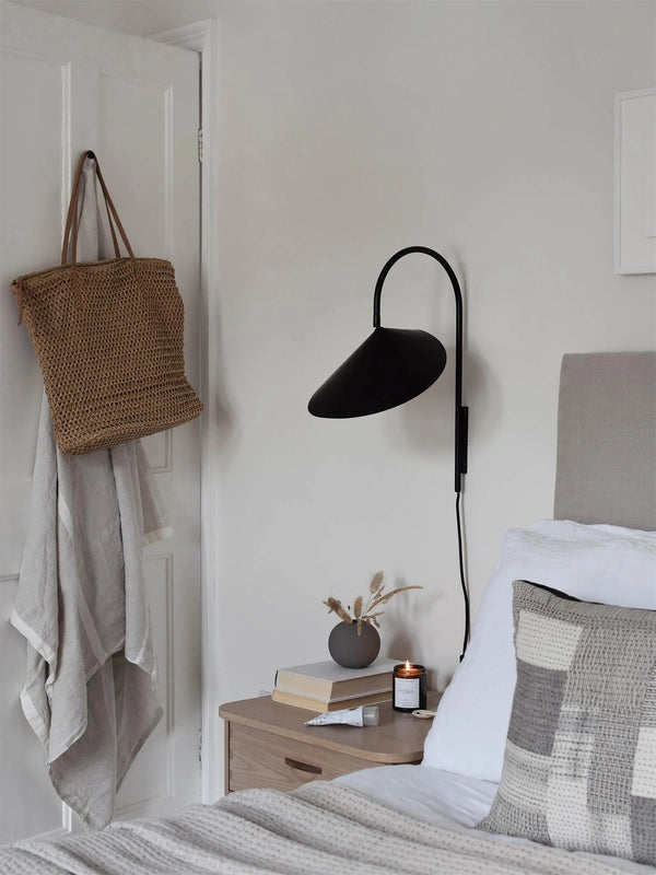 Nordic minimalist bedside wall lamp